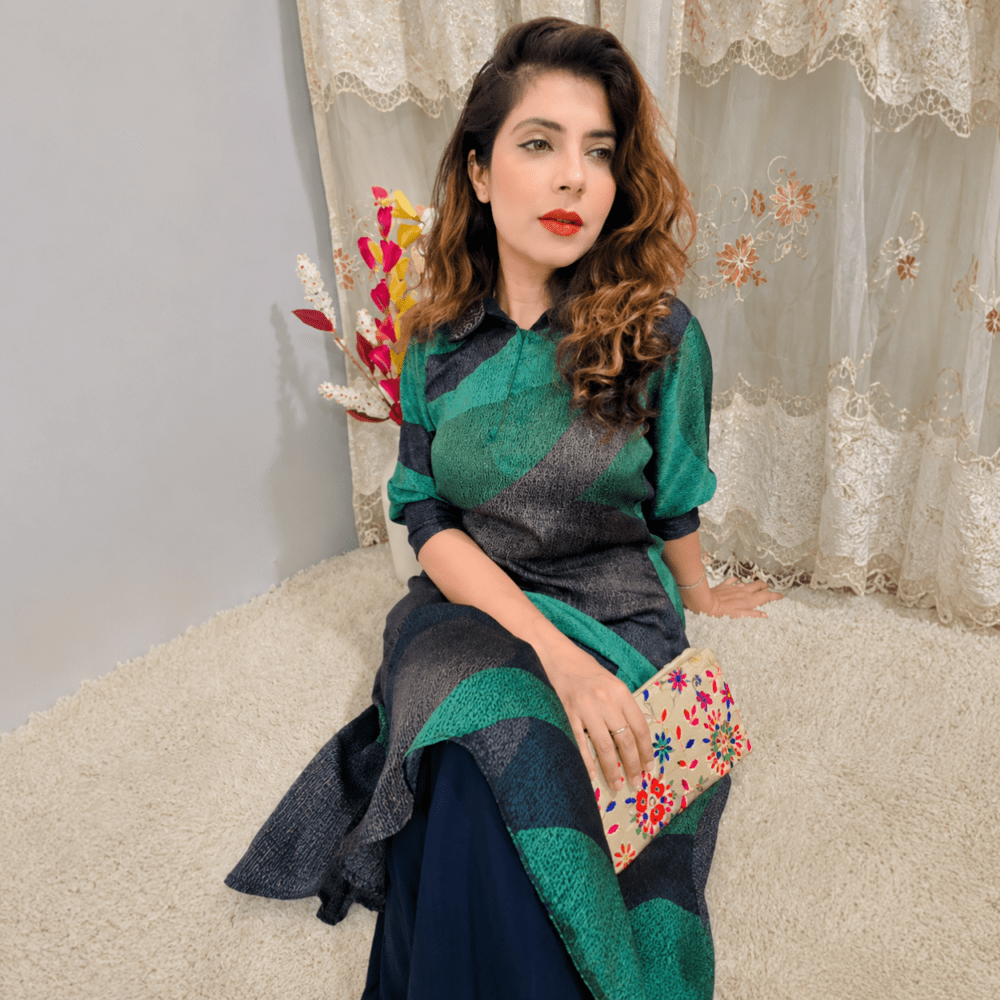 Women's Emerald Green Geometric Printed A-Line Kurta Set with Straight Pants